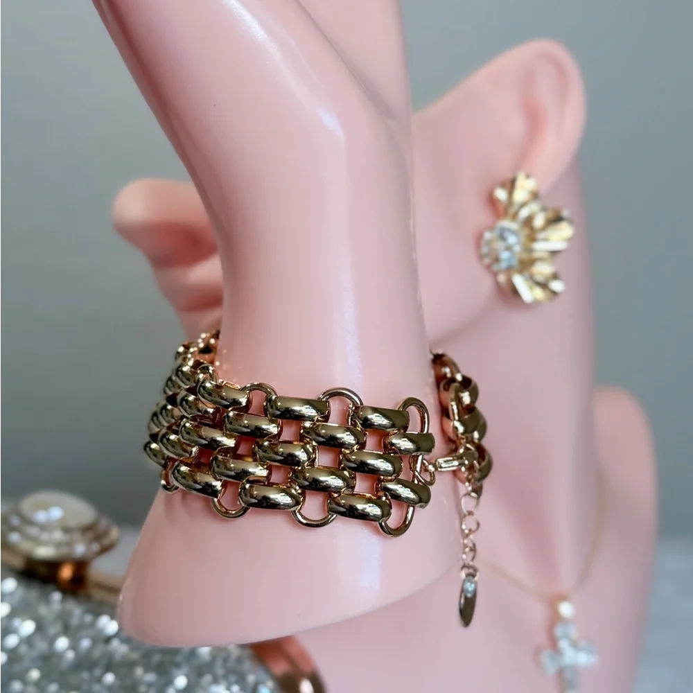 Time and Tru |  Link Bracelet - Picture 10 of 11